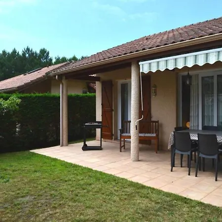 Ferienhaus Maison Calme Avec Acces Piscine Et Grand Jardin A - Fr-1-239-942 *