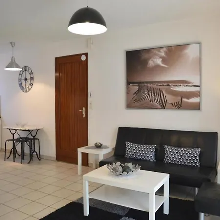 Ferienhaus Maison Calme Avec Acces Piscine Et Grand Jardin A - Fr-1-239-942