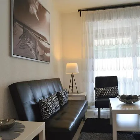 Maison Calme Avec Acces Piscine Et Grand Jardin A - Fr-1-239-942 Ferienhaus *