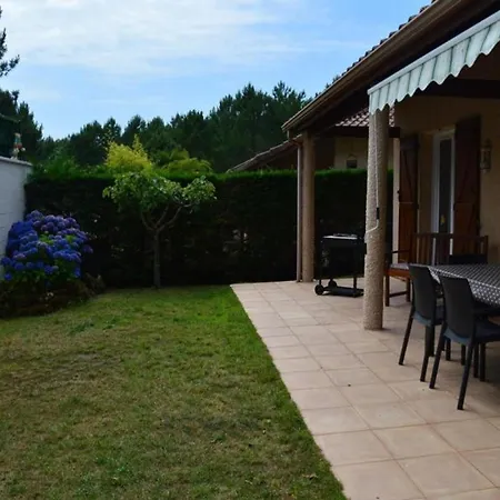 Maison Calme Avec Acces Piscine Et Grand Jardin A - Fr-1-239-942 Ferienhaus *